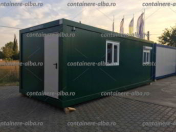 case tip container